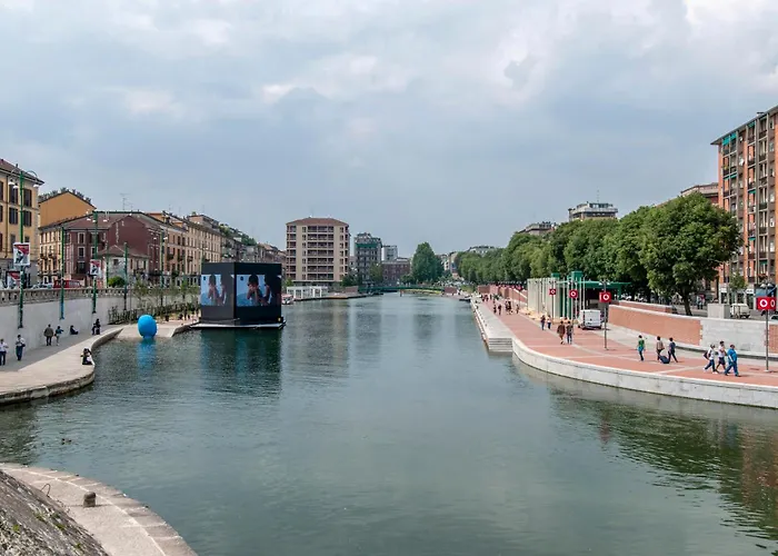 Navigli - Darsena; La Perla Di Milano